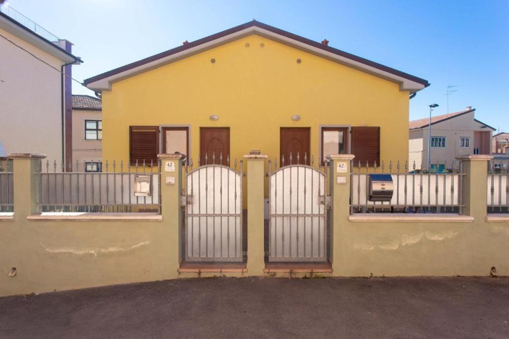 N032 - Numana, Trilocale Con Terrazzo Vicino Al Centro Appartement